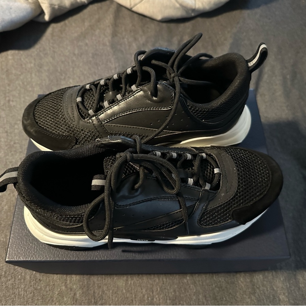 Dior Sneaker - Picture 6 of 8
